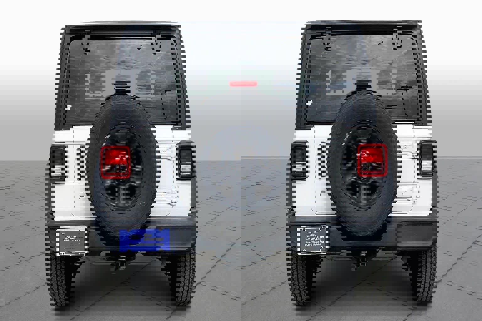 Used 2020 Jeep Wrangler Unlimited Sport image 2