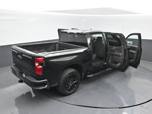Used 2023 Chevrolet Silverado 1500 Custom w/ 2.7L Blackout Package AWD/4WD image 29