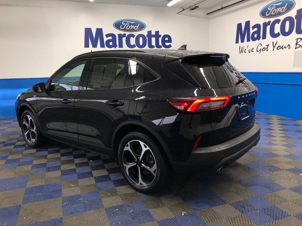 Certified 2025 Ford Escape ST-Line Elite w/ Tech Pack #1 image 3