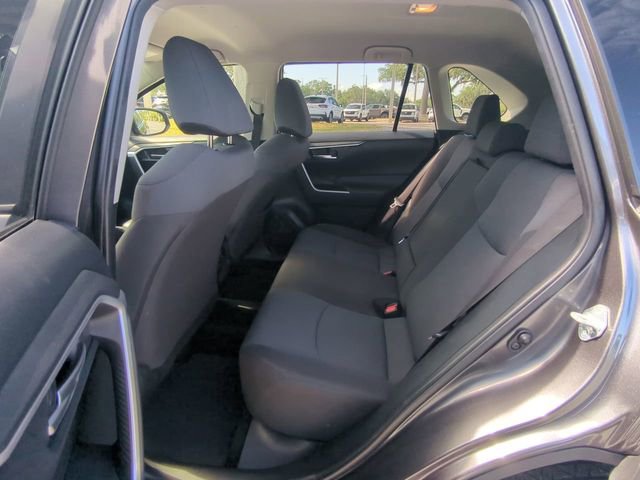Used 2020 Toyota RAV4 XLE w/ XLE Grade Weather Package AWD/4WD image 15
