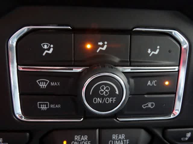 Used 2024 Chevrolet Tahoe RST w/ Luxury Package AWD/4WD image 39