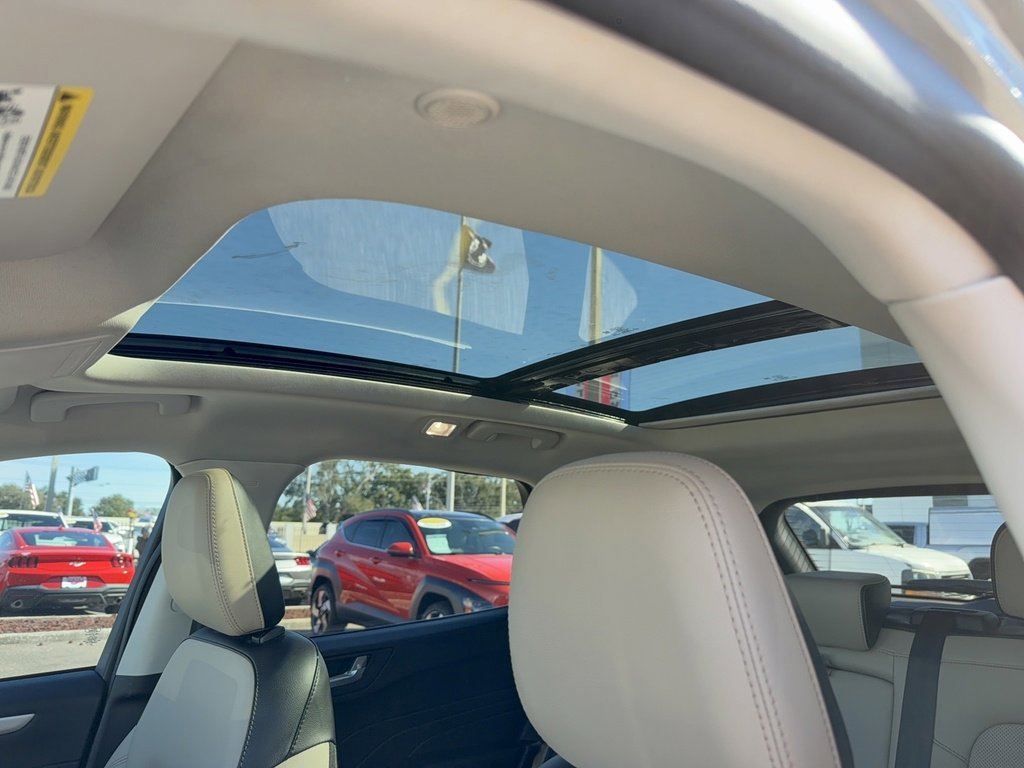 Certified 2022 Ford Escape SEL image 34