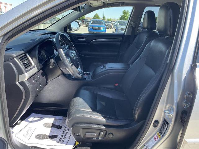 Used 2018 Toyota Highlander Limited w/ Protection Package #3 AWD/4WD image 16
