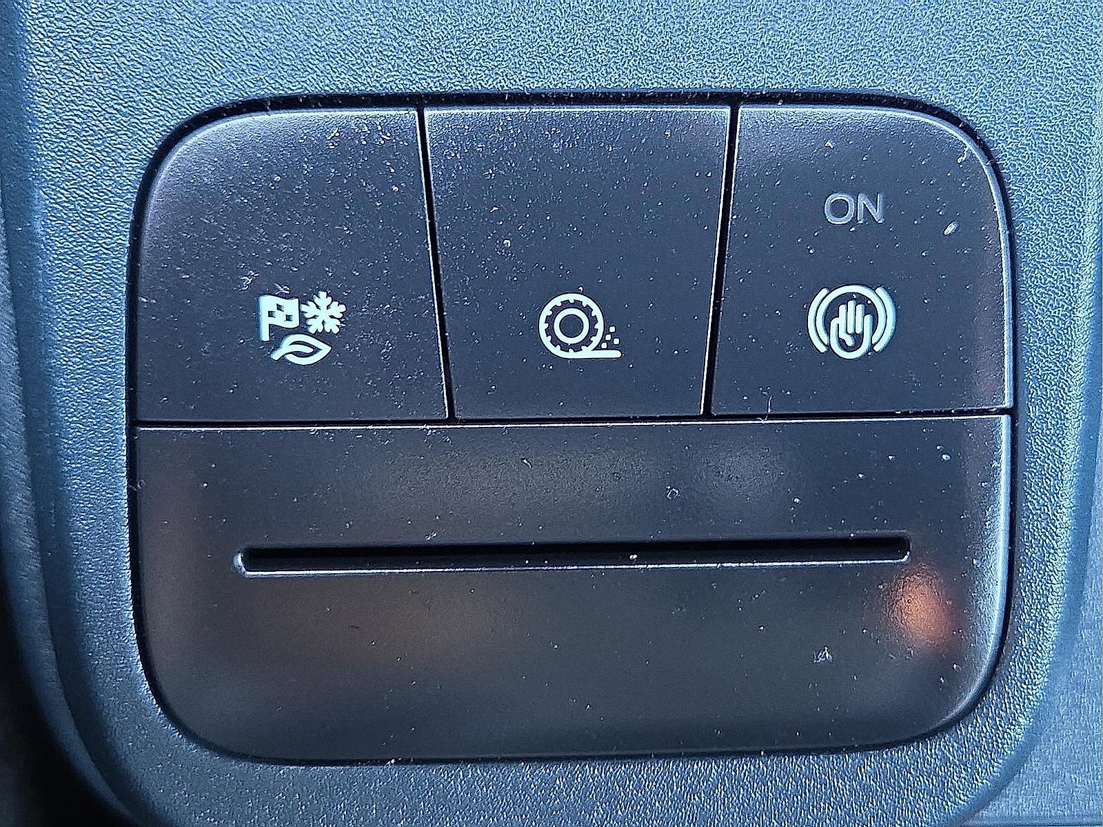 Certified 2022 Ford Maverick XLT image 18