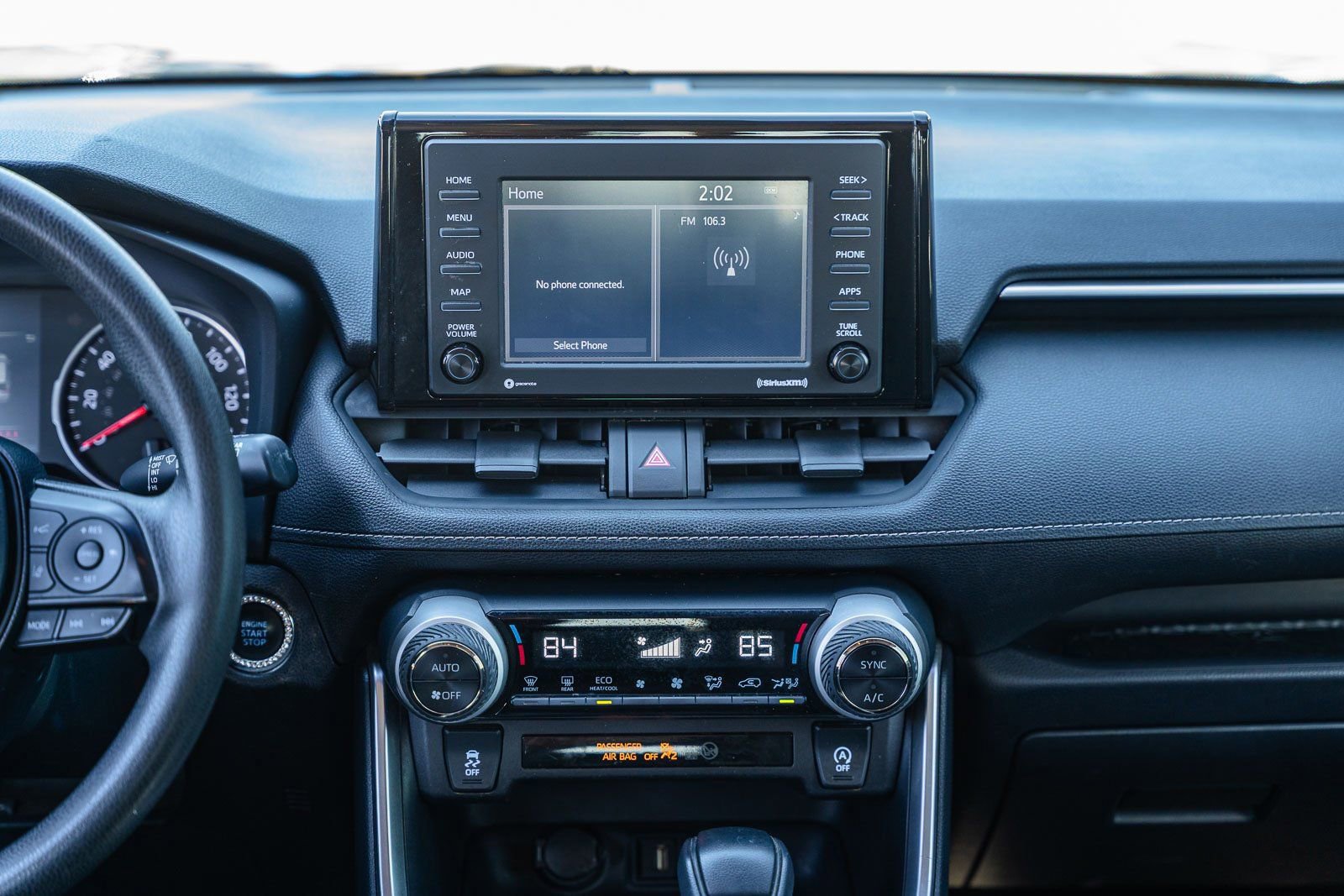 Used 2020 Toyota RAV4 XLE image 29