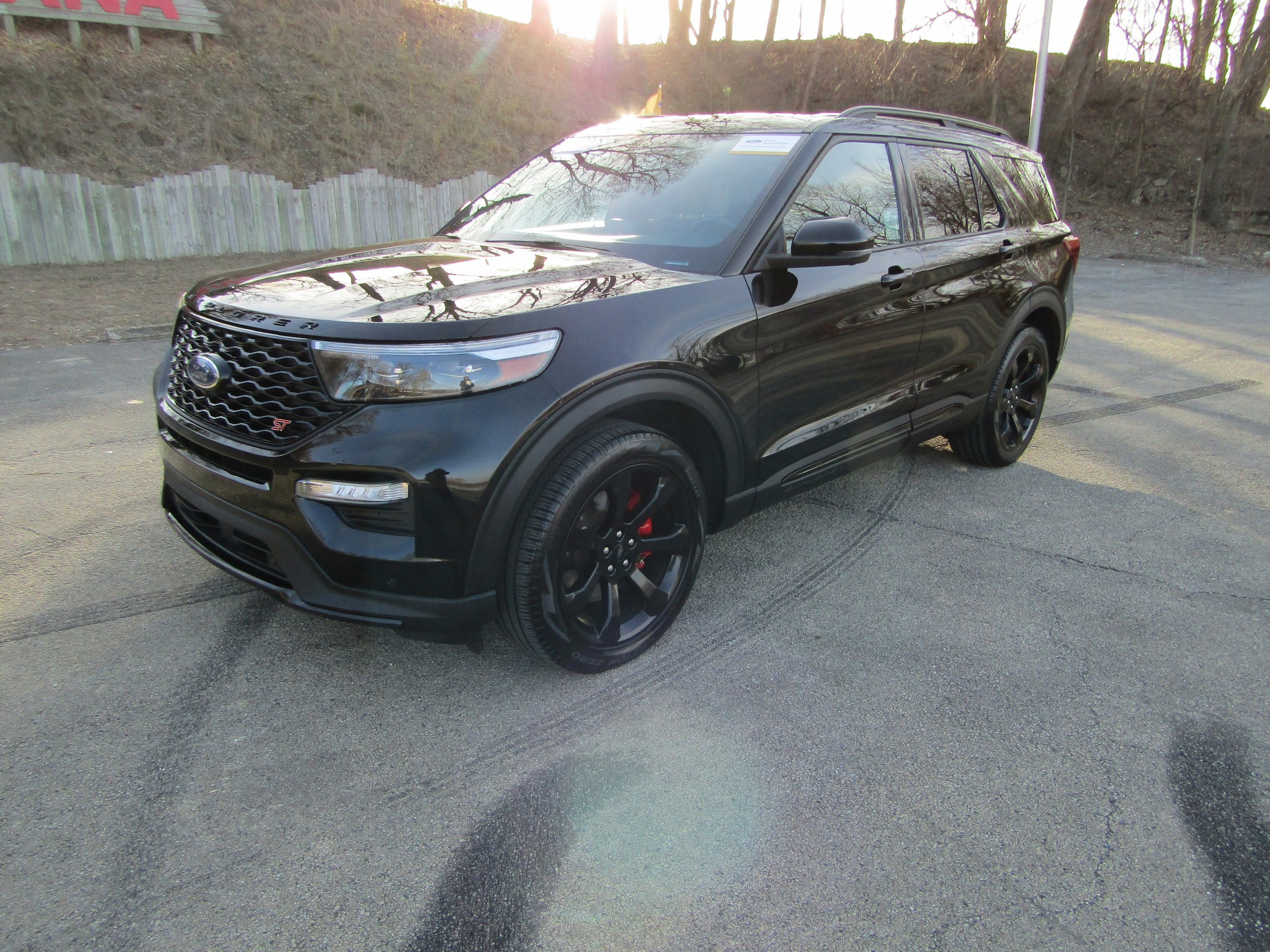 Certified 2022 Ford Explorer ST w/ Equipment Group 401A AWD/4WD image 8
