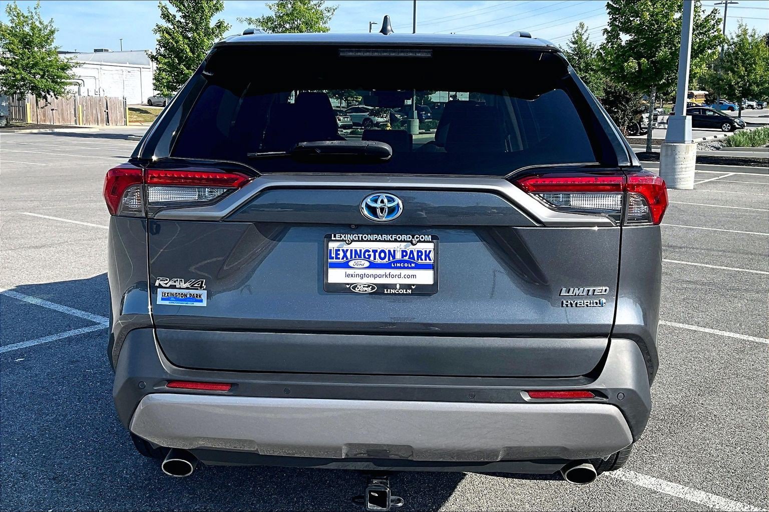 Used 2023 Toyota RAV4 Limited AWD/4WD image 5
