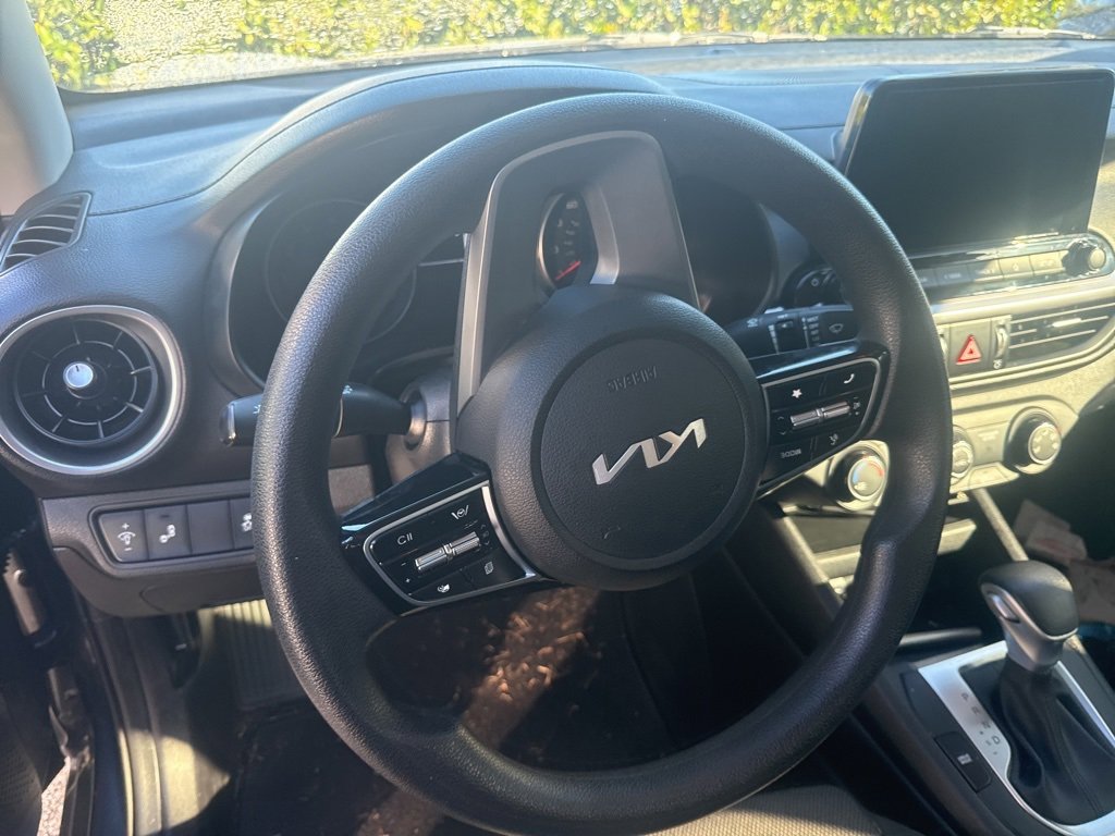 Used 2023 Kia Forte LXS w/ LXS Technology Package image 7