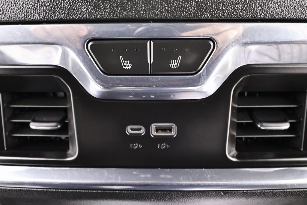 Used 2024 GMC Sierra 3500 Denali Ultimate image 18