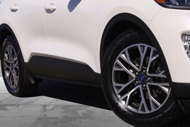 Certified 2020 Ford Escape SEL FWD image 3