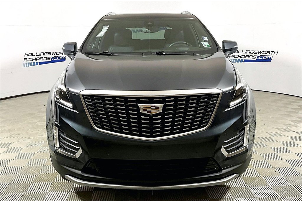 Used 2023 Cadillac XT5 Premium Luxury w/ Technology Package image 2
