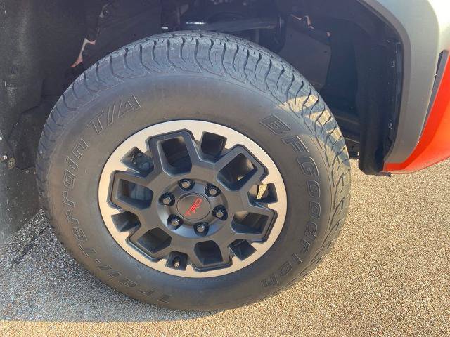 Used 2024 Toyota Tacoma TRD Off-Road AWD/4WD image 5