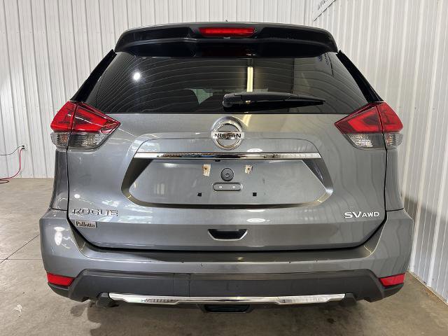 Used 2018 Nissan Rogue SV w/ Sun & Sound Touring Package image 3
