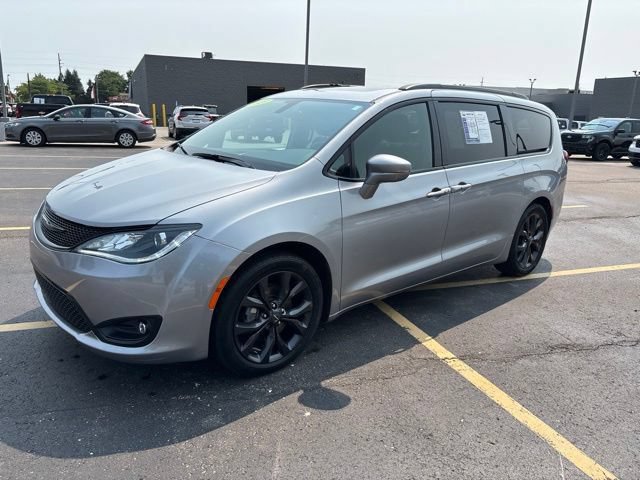 Used 2020 Chrysler Pacifica Limited FWD image 14