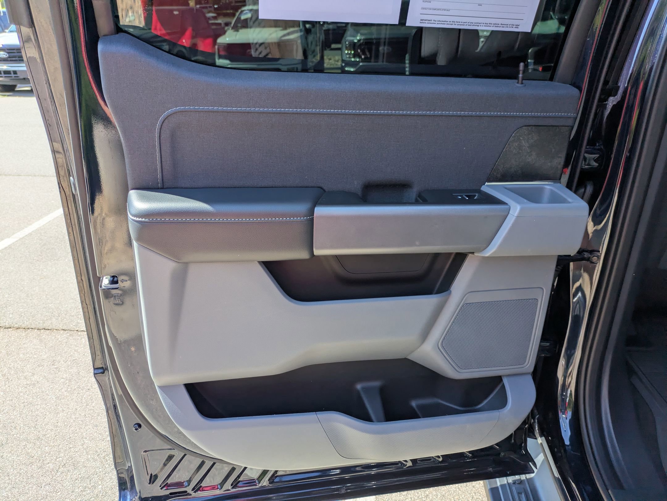 Certified 2025 Ford F150 Lightning XLT w/ Max Trailer Tow Package AWD/4WD image 34