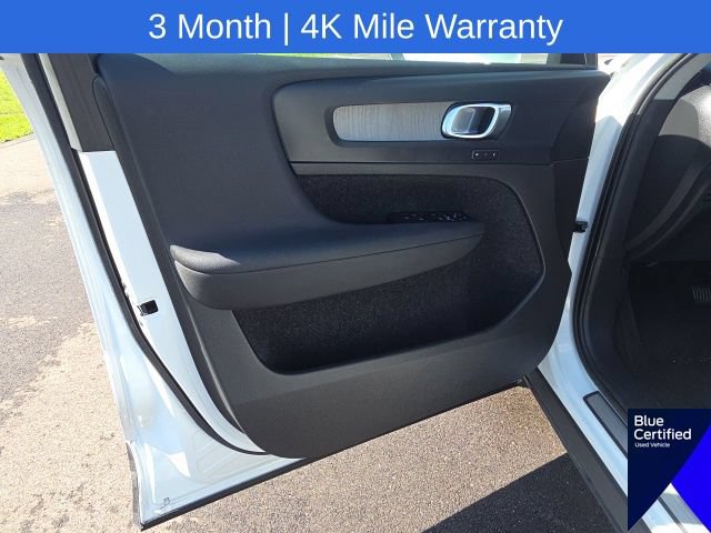 Used 2023 Volvo XC40 B5 Plus AWD/4WD image 26