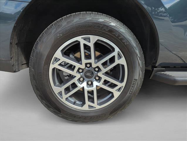 Certified 2025 Ford Expedition Active image 27