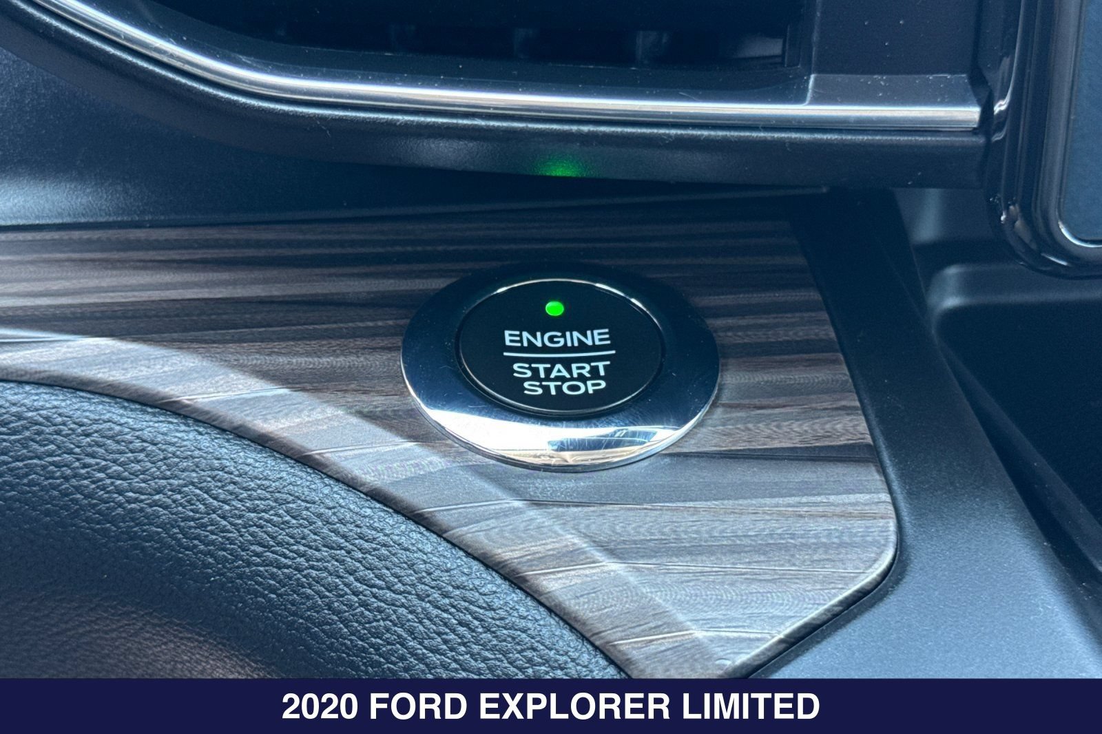Certified 2020 Ford Explorer Limited RWD image 26