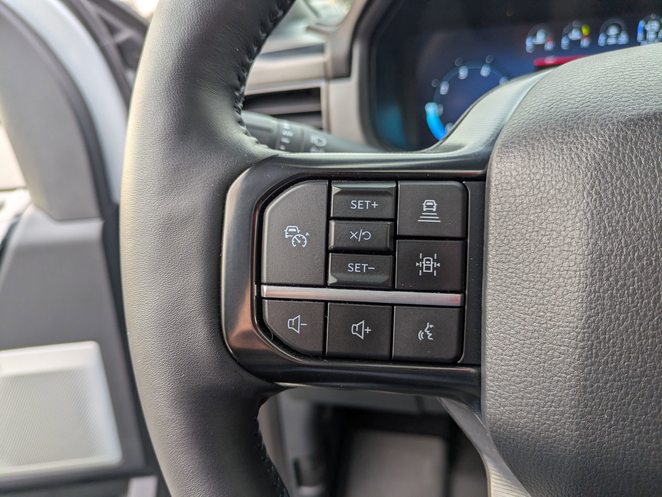 Certified 2025 Ford F150 Platinum w/ Equipment Group 702A High image 21