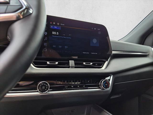 Used 2025 Chevrolet Equinox LT w/ Safety and Technology Package FWD image 13