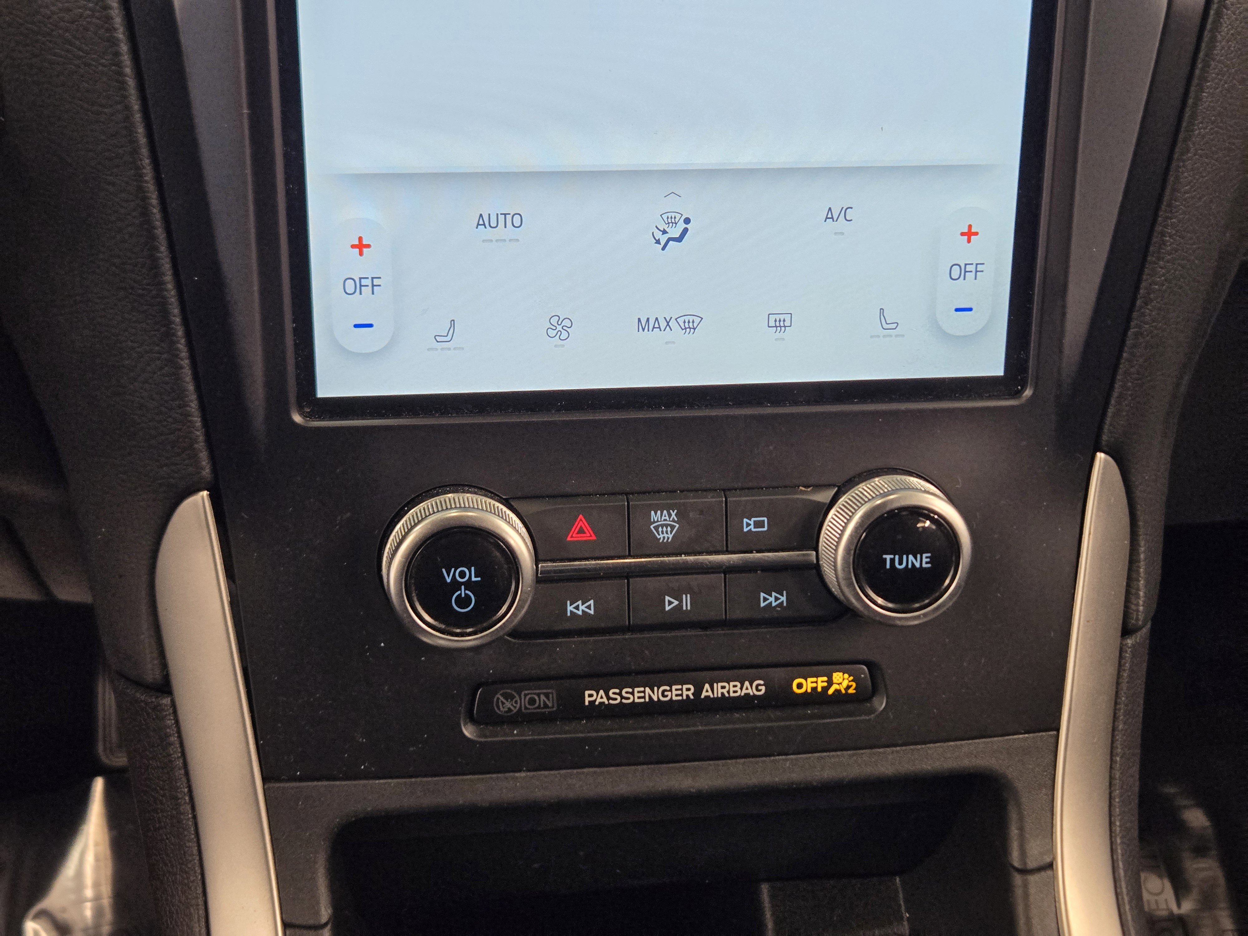 Certified 2024 Ford Edge SEL image 19