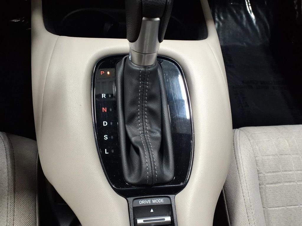 Used 2024 Honda HR-V LX image 12