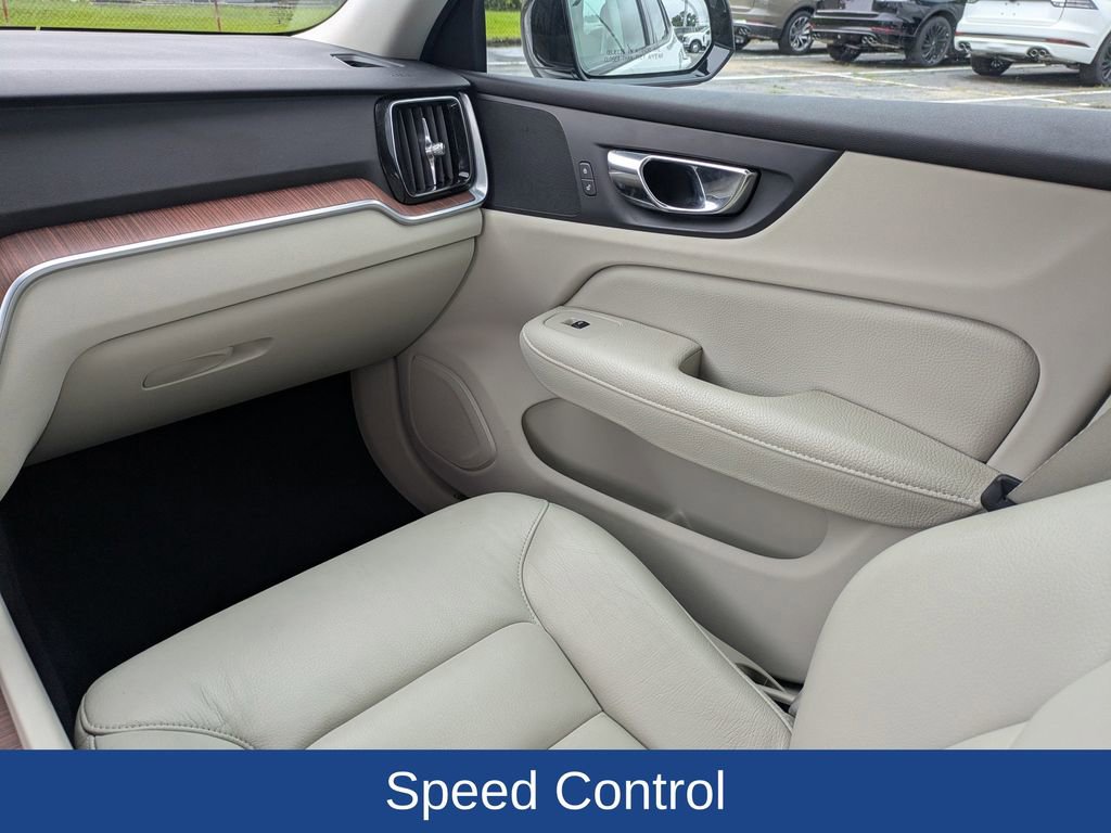 Used 2021 Volvo S60 T5 Momentum FWD image 17