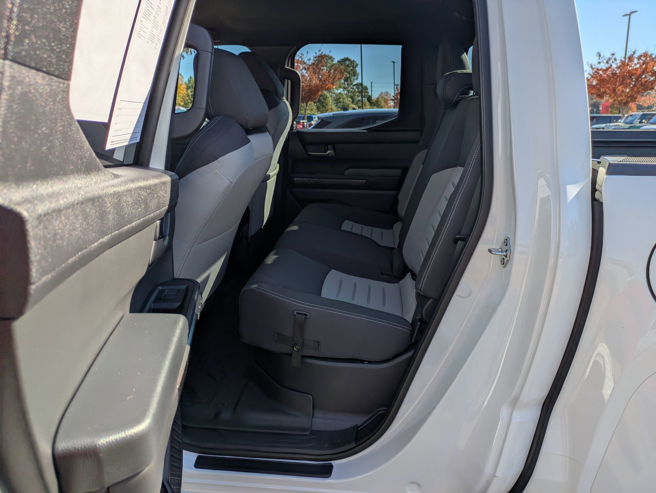 Used 2025 Toyota Tacoma TRD Sport image 28