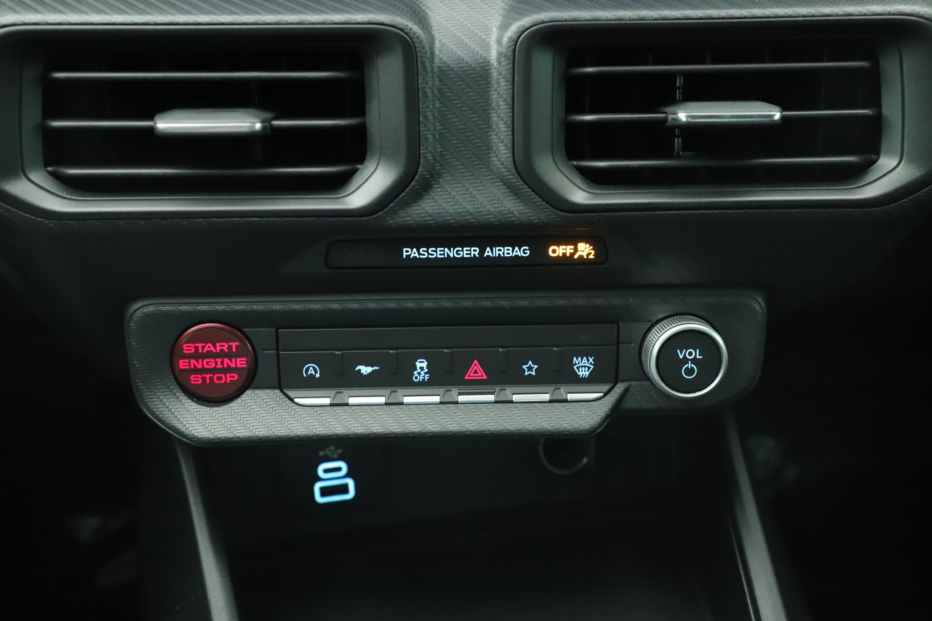 Certified 2024 Ford Mustang Coupe image 9