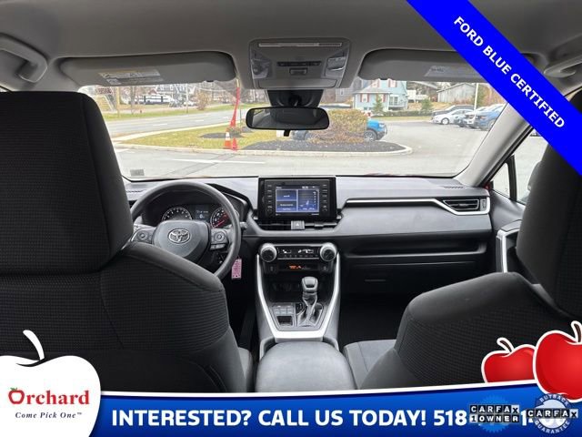 Used 2021 Toyota RAV4 LE image 18
