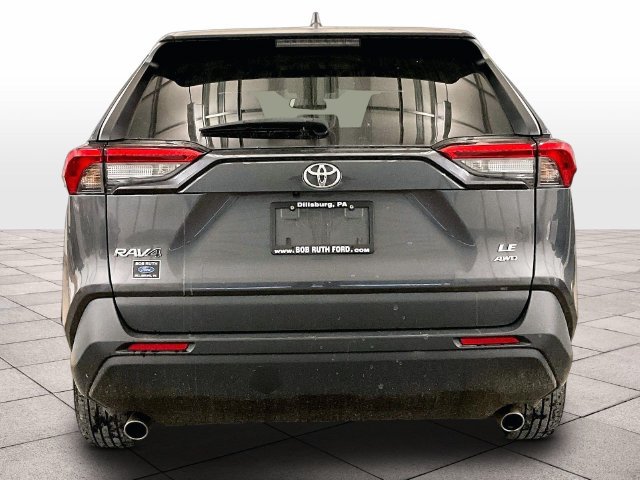 Used 2022 Toyota RAV4 LE AWD/4WD image 4