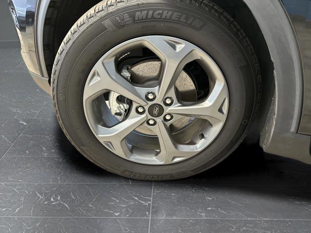 Certified 2025 Ford Escape ST-Line Elite image 33