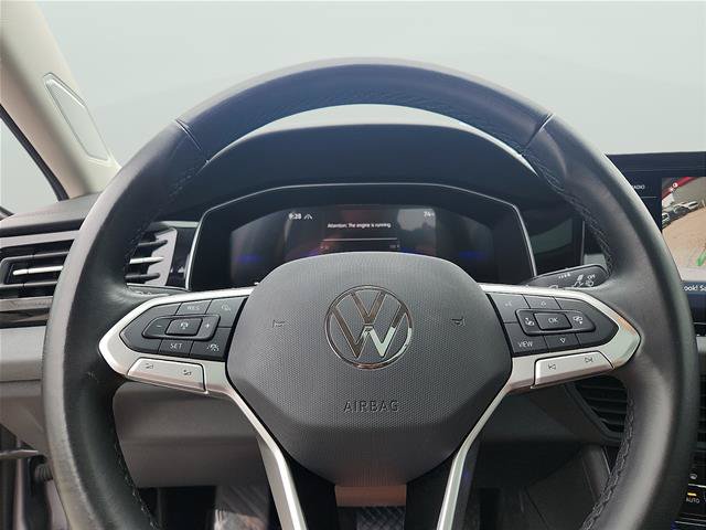 Used 2025 Volkswagen Jetta SE FWD image 17