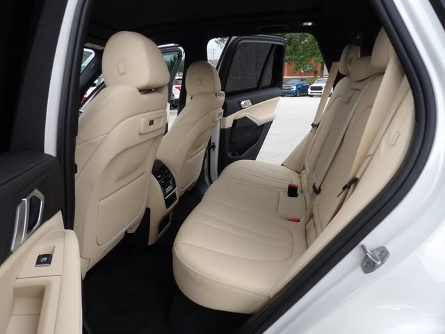 Used 2019 BMW X5 xDrive40i w/ Premium Package 2 AWD/4WD image 27