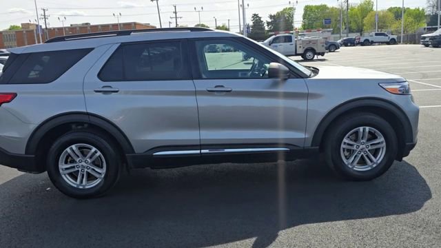 Certified 2023 Ford Explorer XLT w/ Equipment Group 202A AWD/4WD image 7
