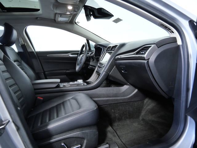 Certified 2018 Ford Fusion SE w/ Fusion SE Technology Package image 11