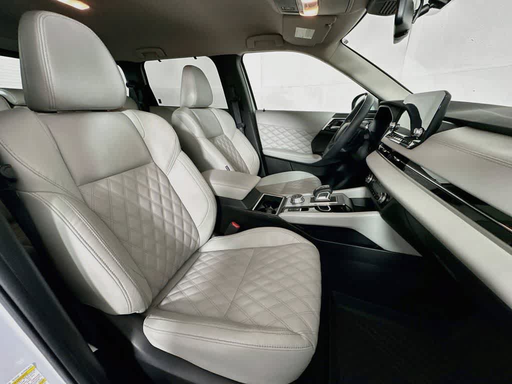 Used 2024 Mitsubishi Outlander SEL FWD image 15