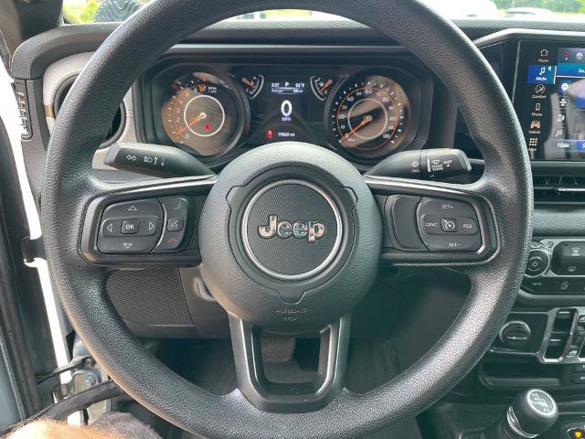Used 2024 Jeep Gladiator Sport AWD/4WD image 10