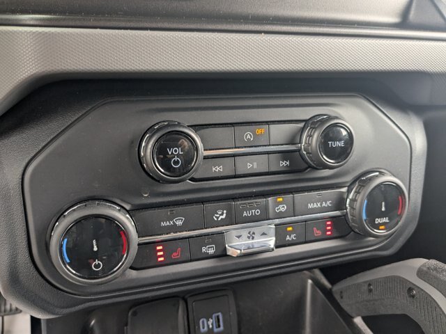 Certified 2022 Ford Bronco Big Bend w/ Sasquatch Package AWD/4WD image 24