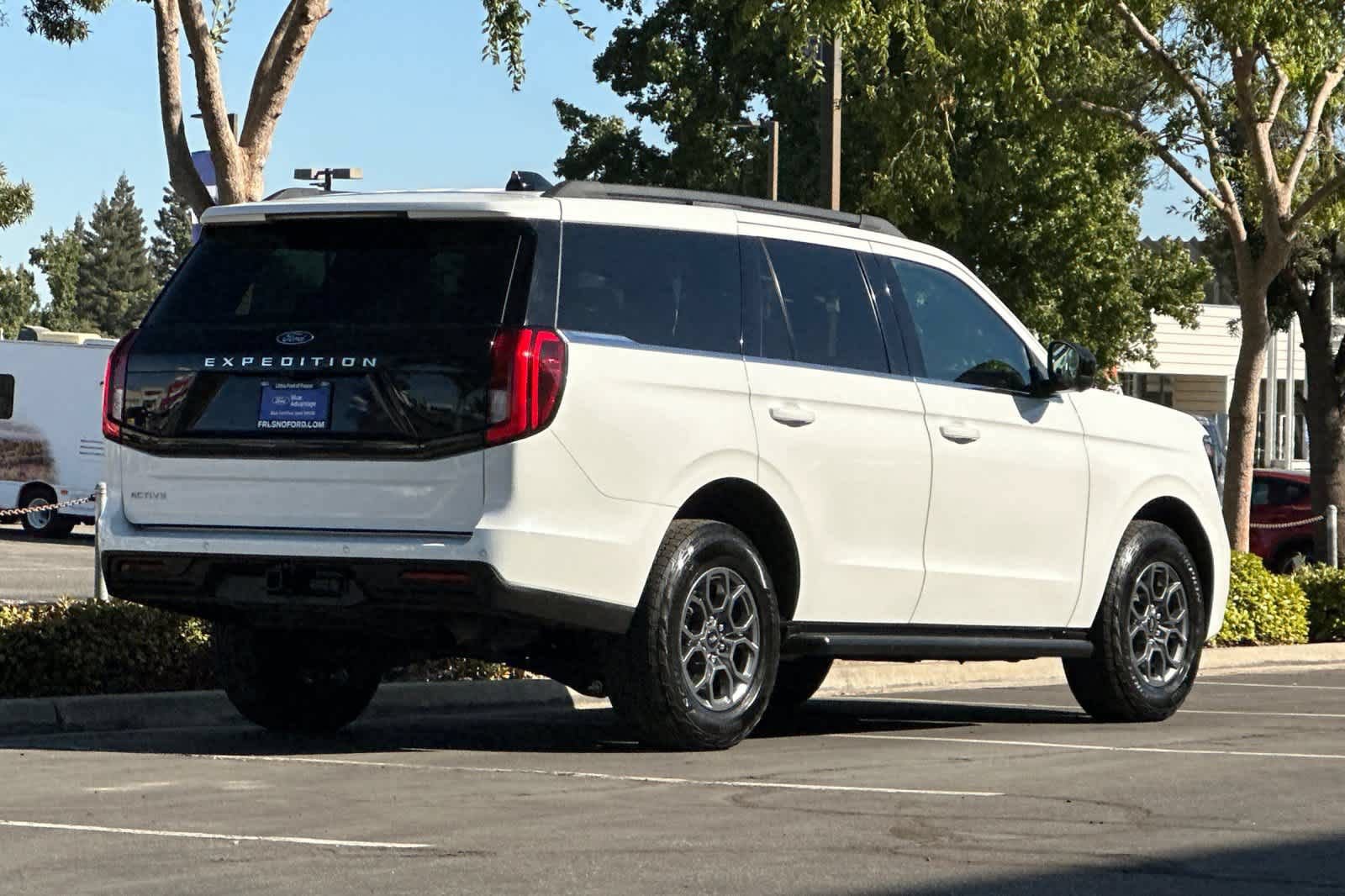 Certified 2025 Ford Expedition Active RWD video 2
