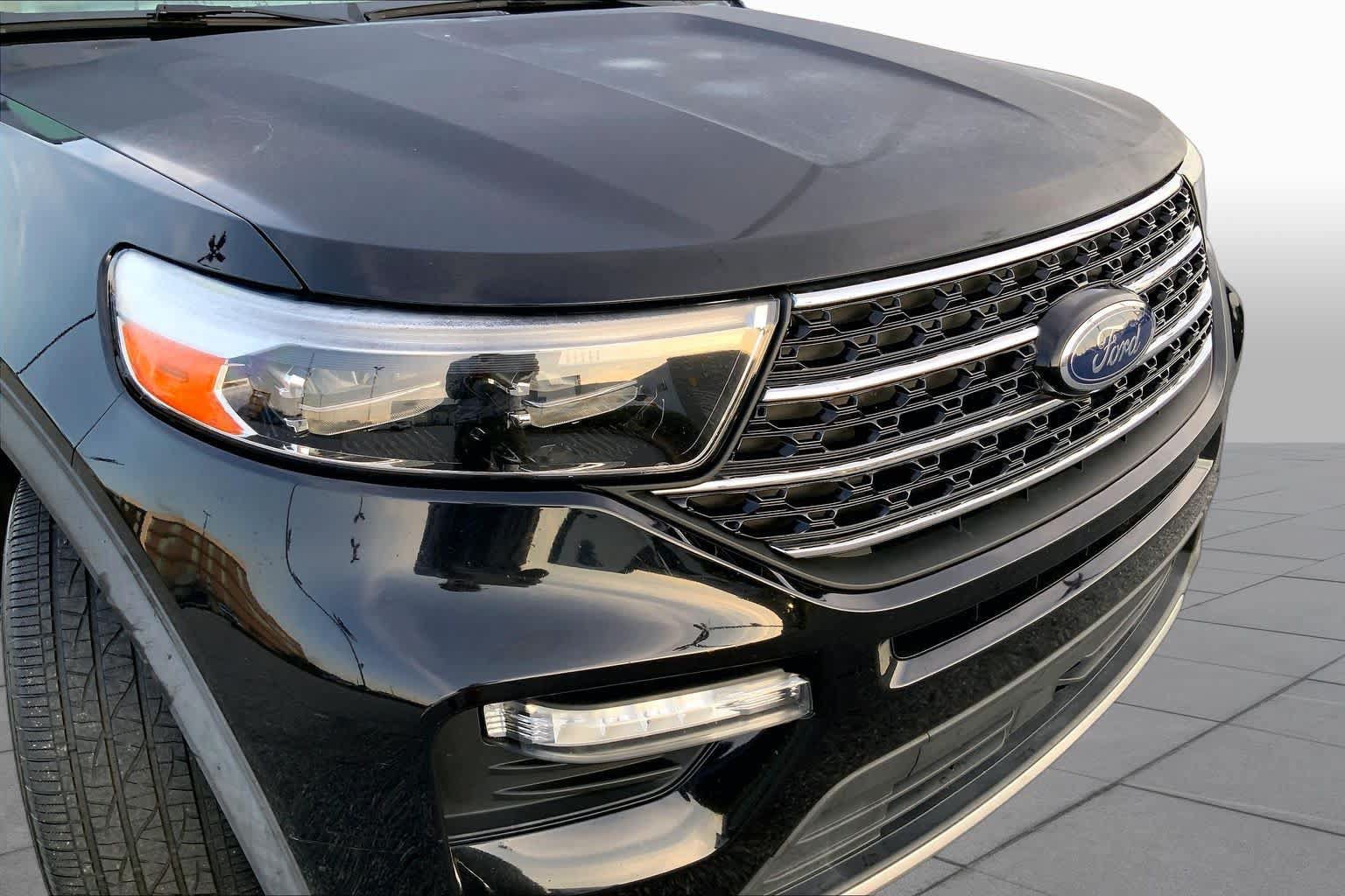 Certified 2020 Ford Explorer XLT w/ Equipment Group 202A RWD image 28