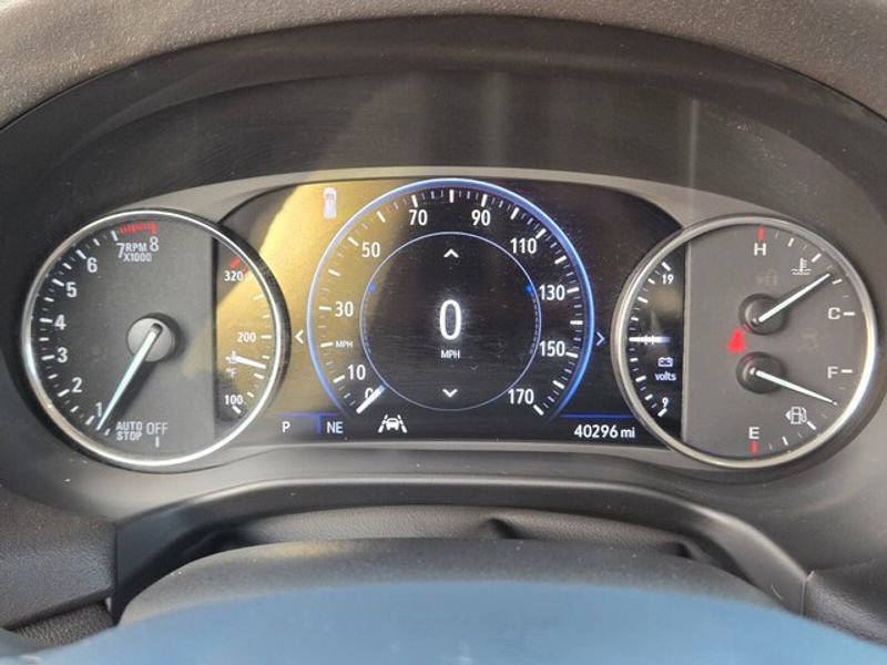 Used 2023 Buick Enclave Avenir w/ Avenir Technology Package image 32