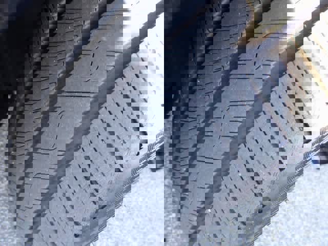 Used 2023 Toyota Prius XLE image 38