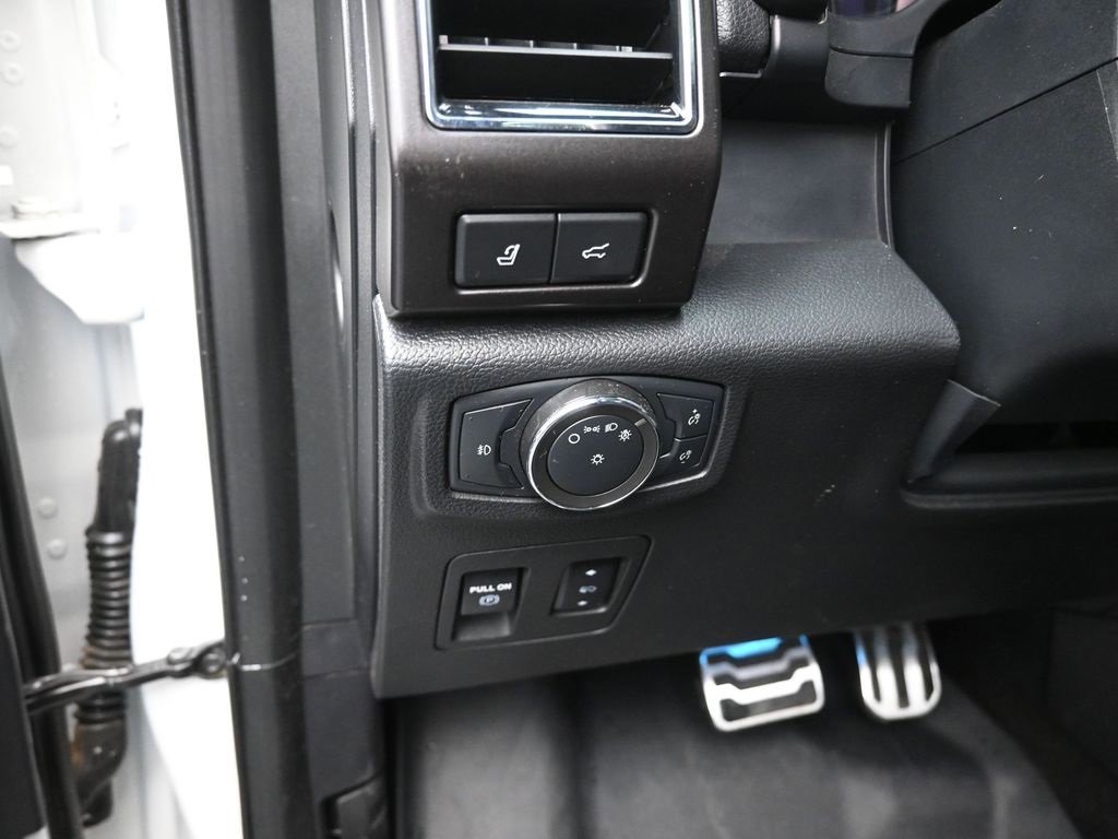 Certified 2021 Ford Expedition Limited image 13