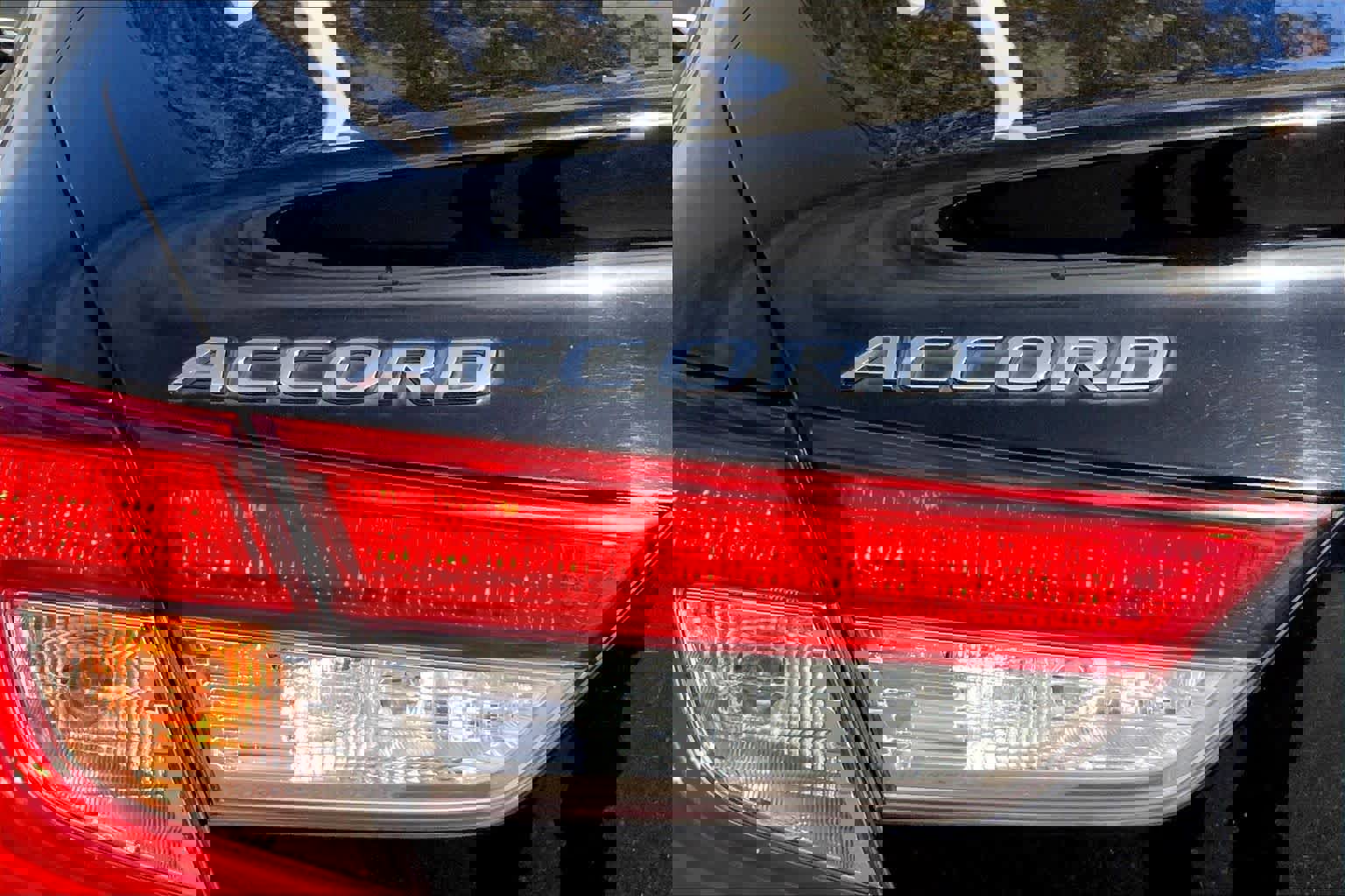 Used 2018 Honda Accord Touring image 30