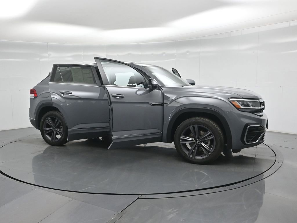 Used 2021 Volkswagen Atlas Cross Sport SE image 50