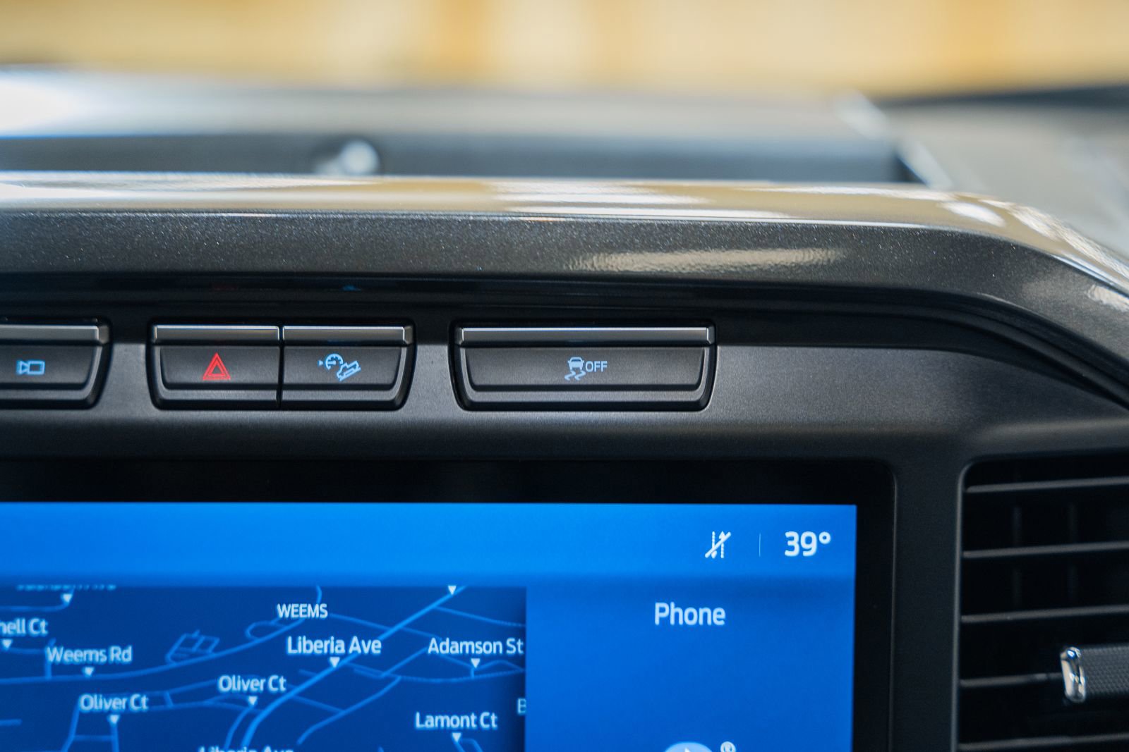 Certified 2021 Ford F150 Lariat w/ Equipment Group 502A High image 32