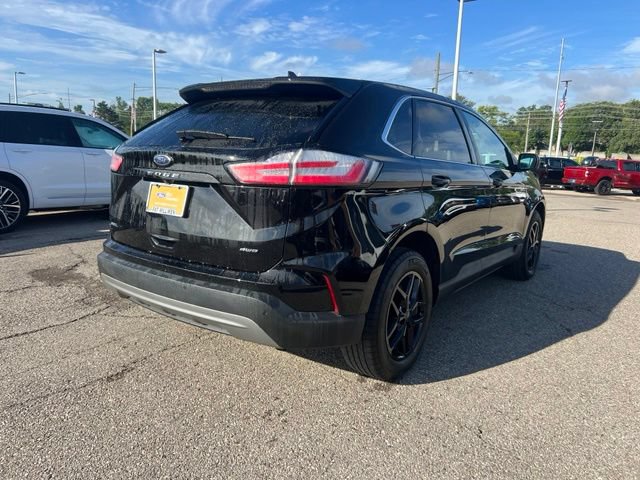 Certified 2023 Ford Edge SEL w/ Convenience Package AWD/4WD image 3