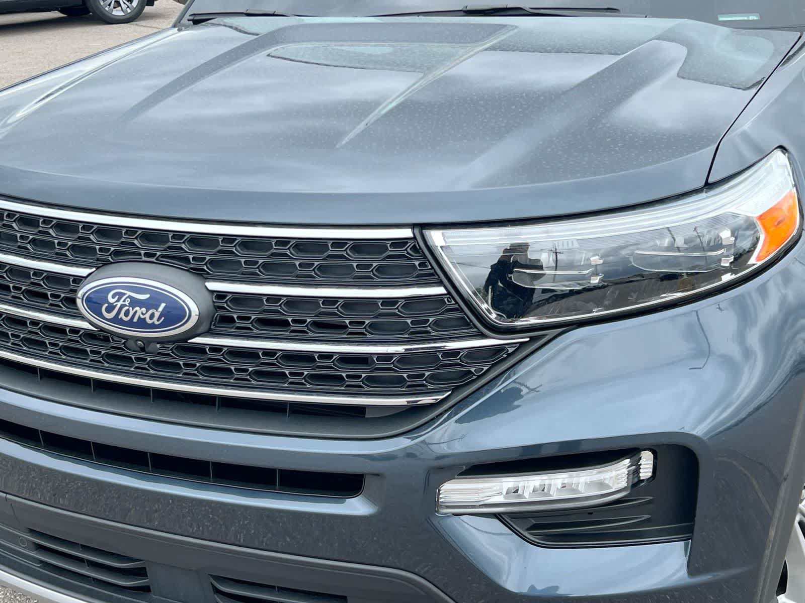 Certified 2023 Ford Explorer XLT w/ Equipment Group 202A AWD/4WD image 11