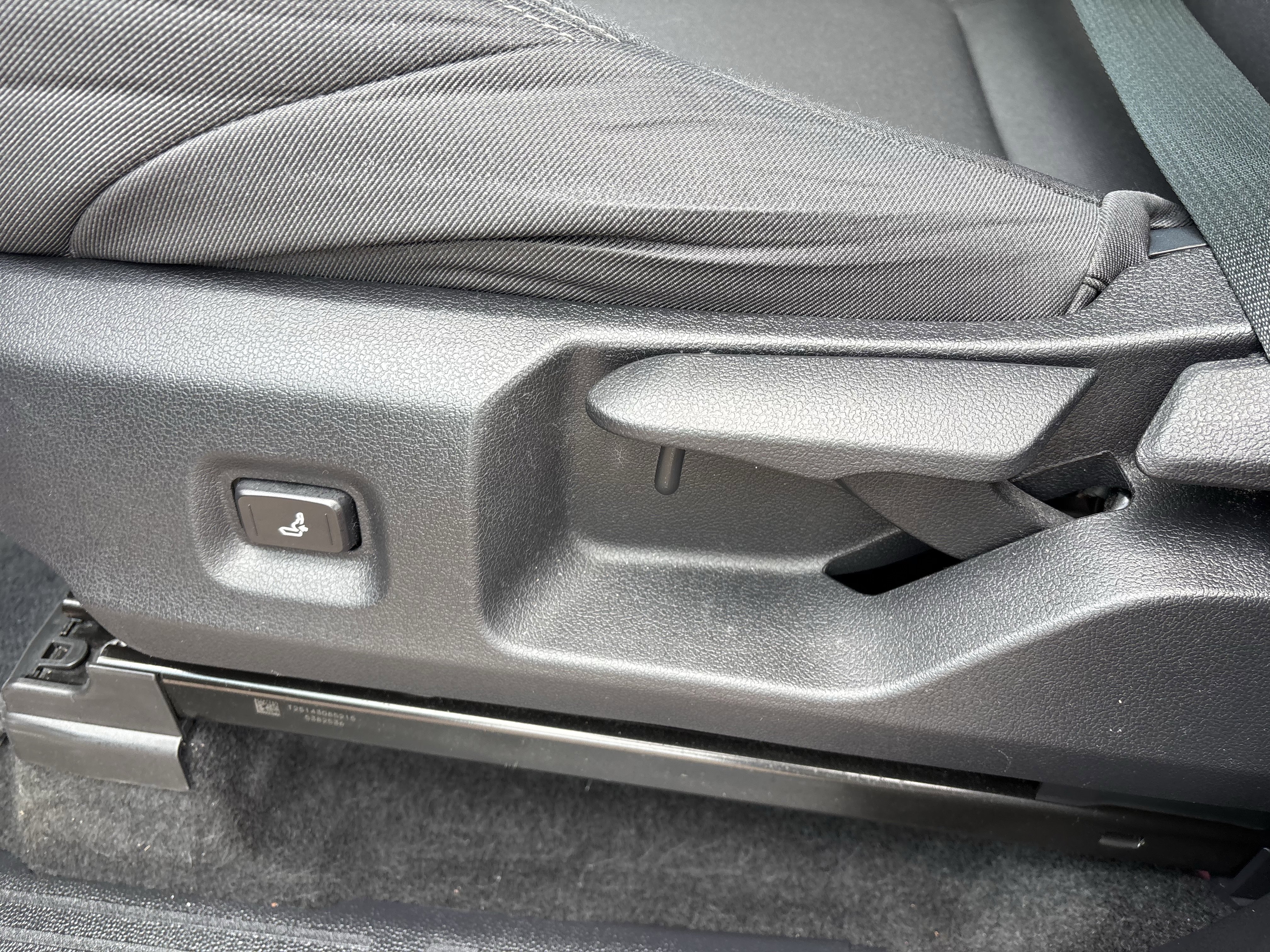 Used 2025 Toyota Tacoma SR RWD image 13